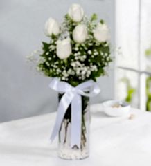 Cam Vazoda 5 Beyaz Gül